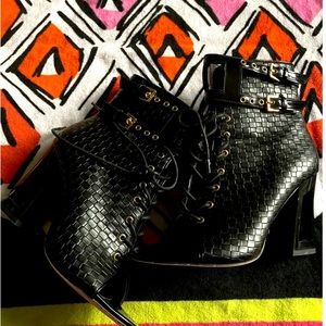 AZALEA WANG NIGHT AND DAY BOOTS (FAST SHIPPING) SIZE 8